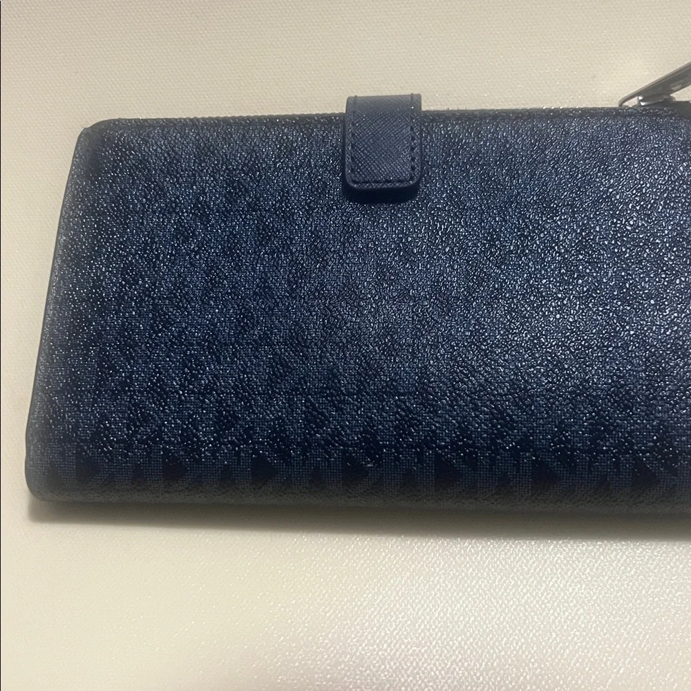 Michael Kors Wallet Wristlet Blue w/silver hardware & MK LINING